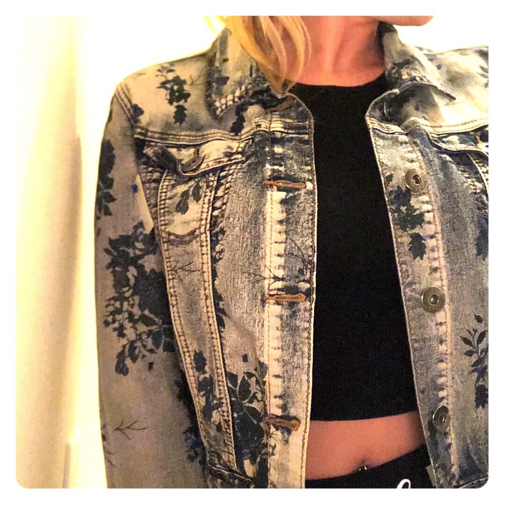 Love Culture denim  jacket 🌹